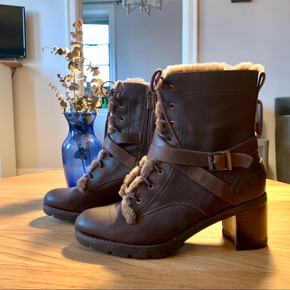 Ugg Ingrid Boots 💕 - Picture 1 of 5